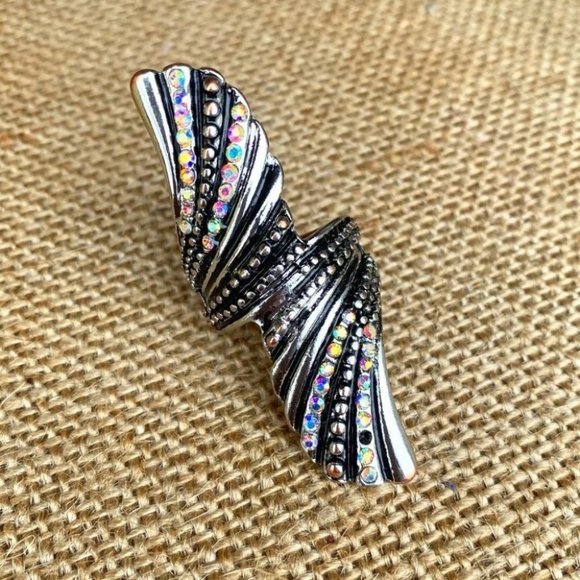 🟣 (2/$20) - Fun Fashion Ring with antiquing and iridescent stones - Size 8 - Picture 6 of 6